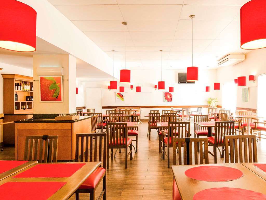 Готель Ibis Porto Alegre Aeroporto Ресторан фото